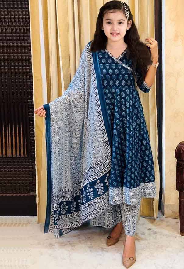     			JULEE Girls Cotton Kurti with Pants ( Pack of 1 , Blue )