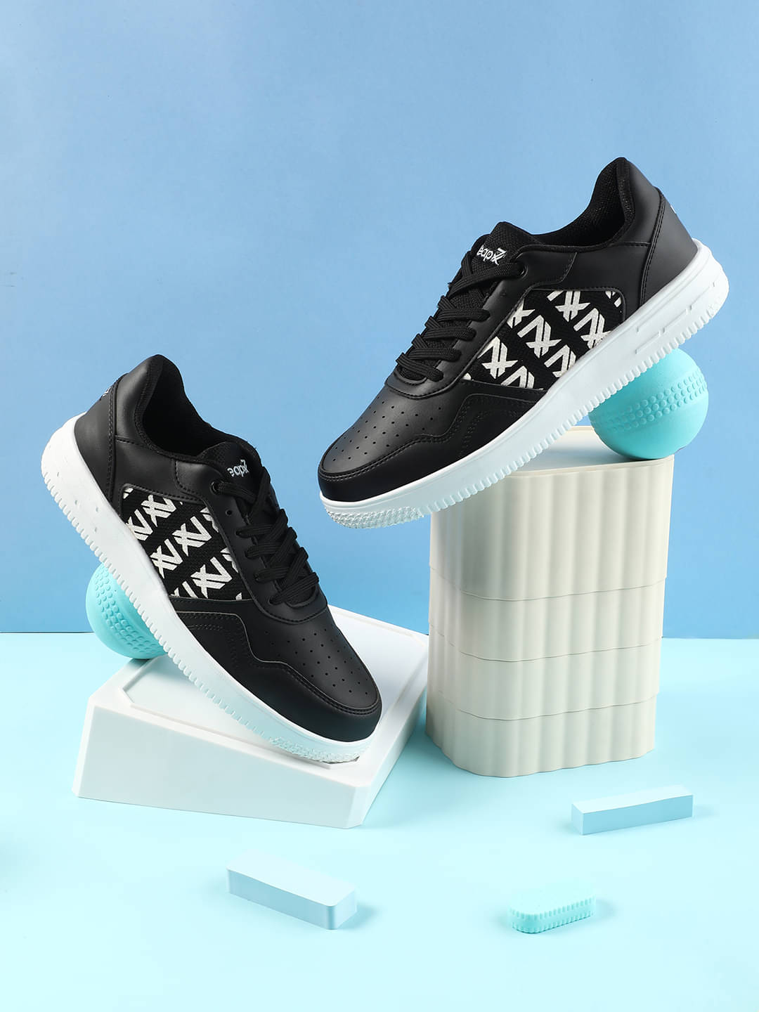     			Liberty SNOOKIS Black Men's Sneakers