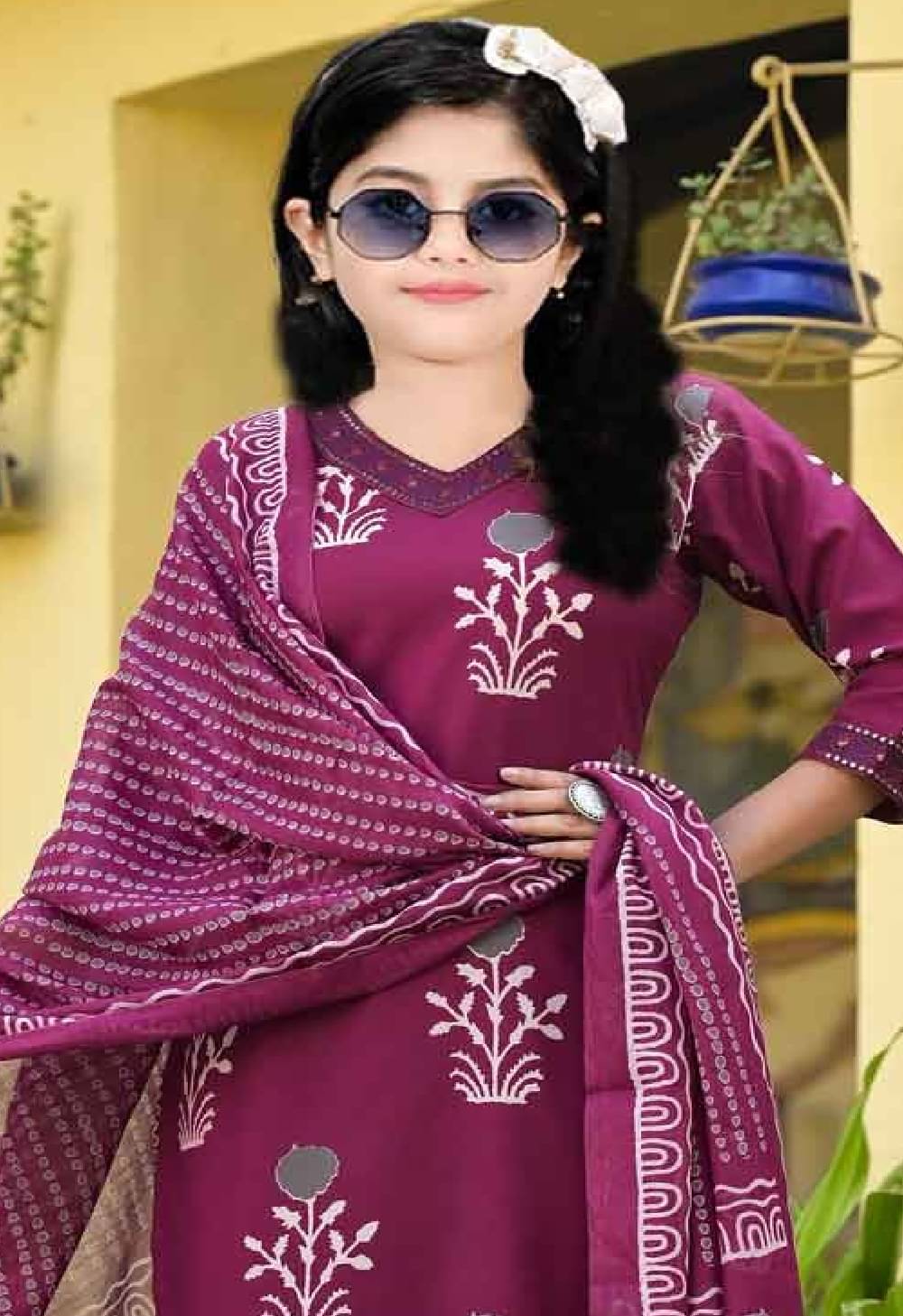     			Vetrokart Girls Cotton Blend Kurti with Salwar ( Pack of 1 , Maroon )