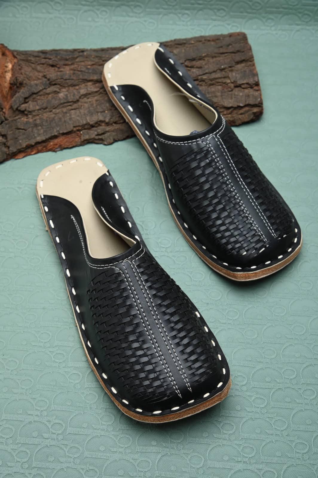 rajeraj Black Men's Mule - Ethnic Shoes | Buy online on ZillyBuy