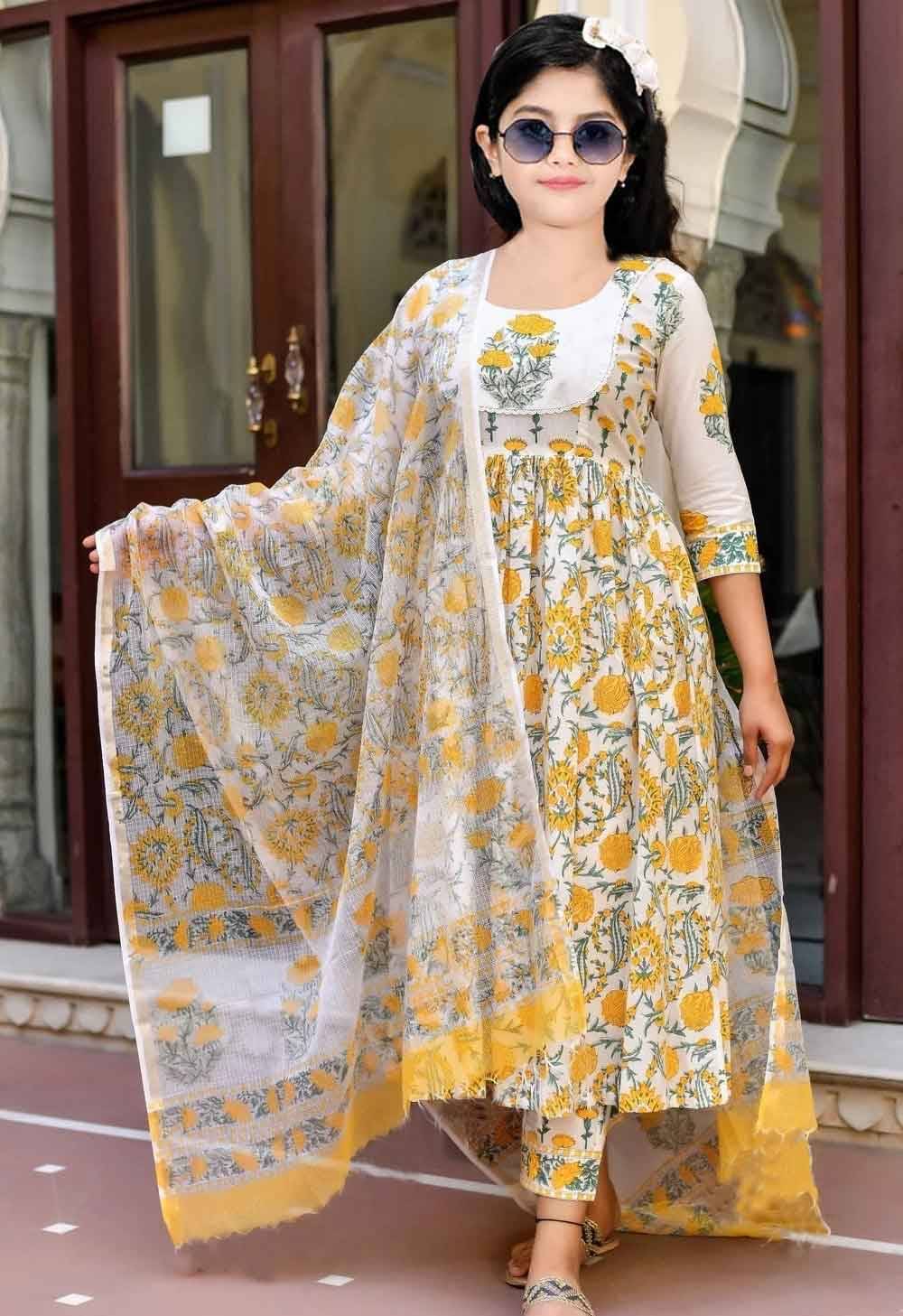     			A TO Z CART Girls Cotton Kurti with Pants ( Pack of 1 , Yellow )