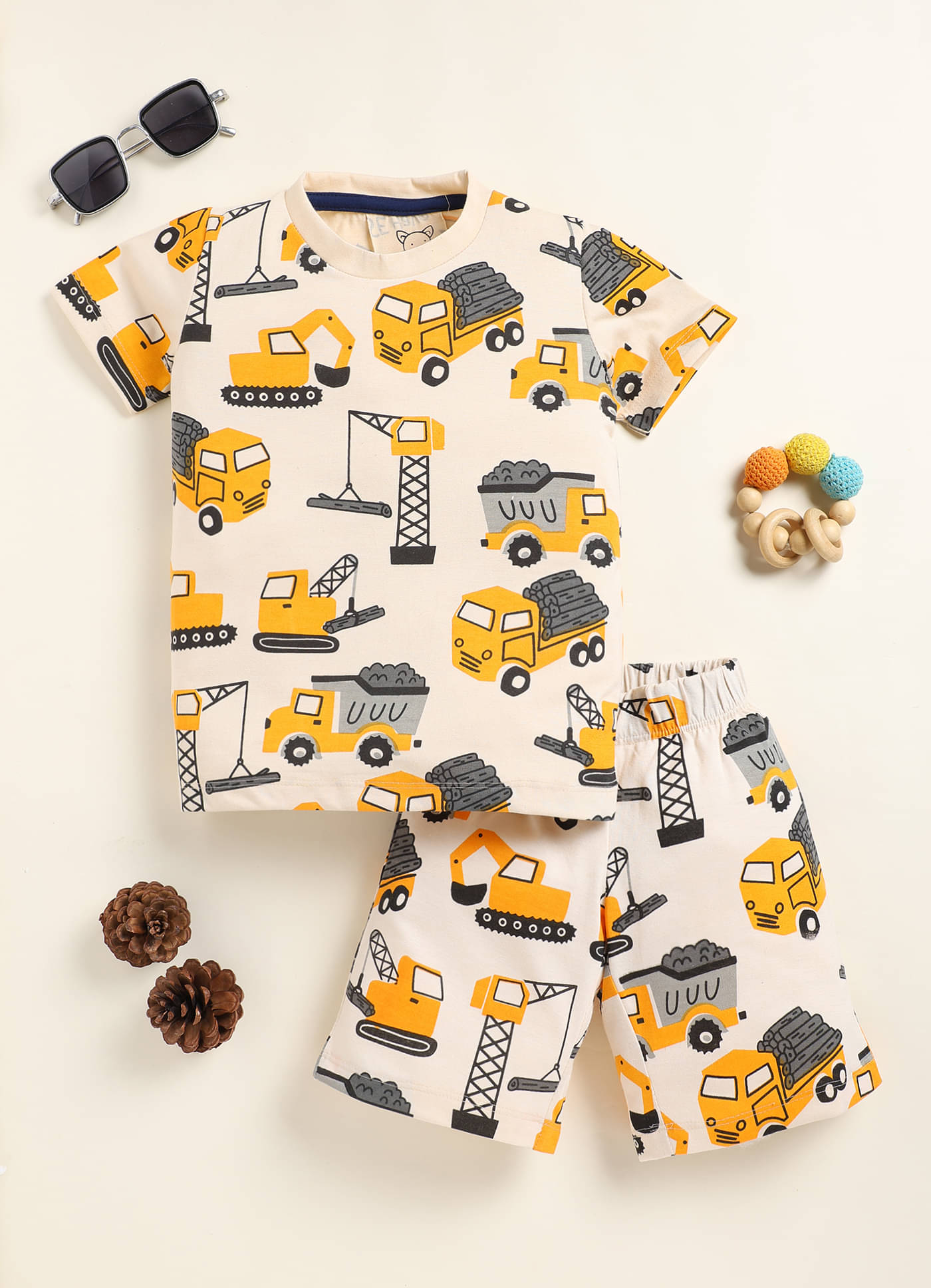     			Lazy Shark Pack of 1 Boys Cotton Blend T-Shirt & Shorts Set ( Cream )