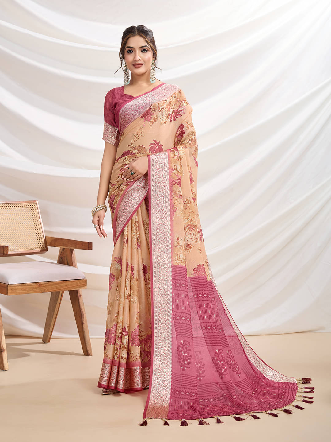 RekhaManiyar Chiffon Printed Saree With Unstitched Blouse Piece ( Peach ) RekhaManiyar Chiffon Printed Saree With Unstitched Blouse Piece ( Peach )