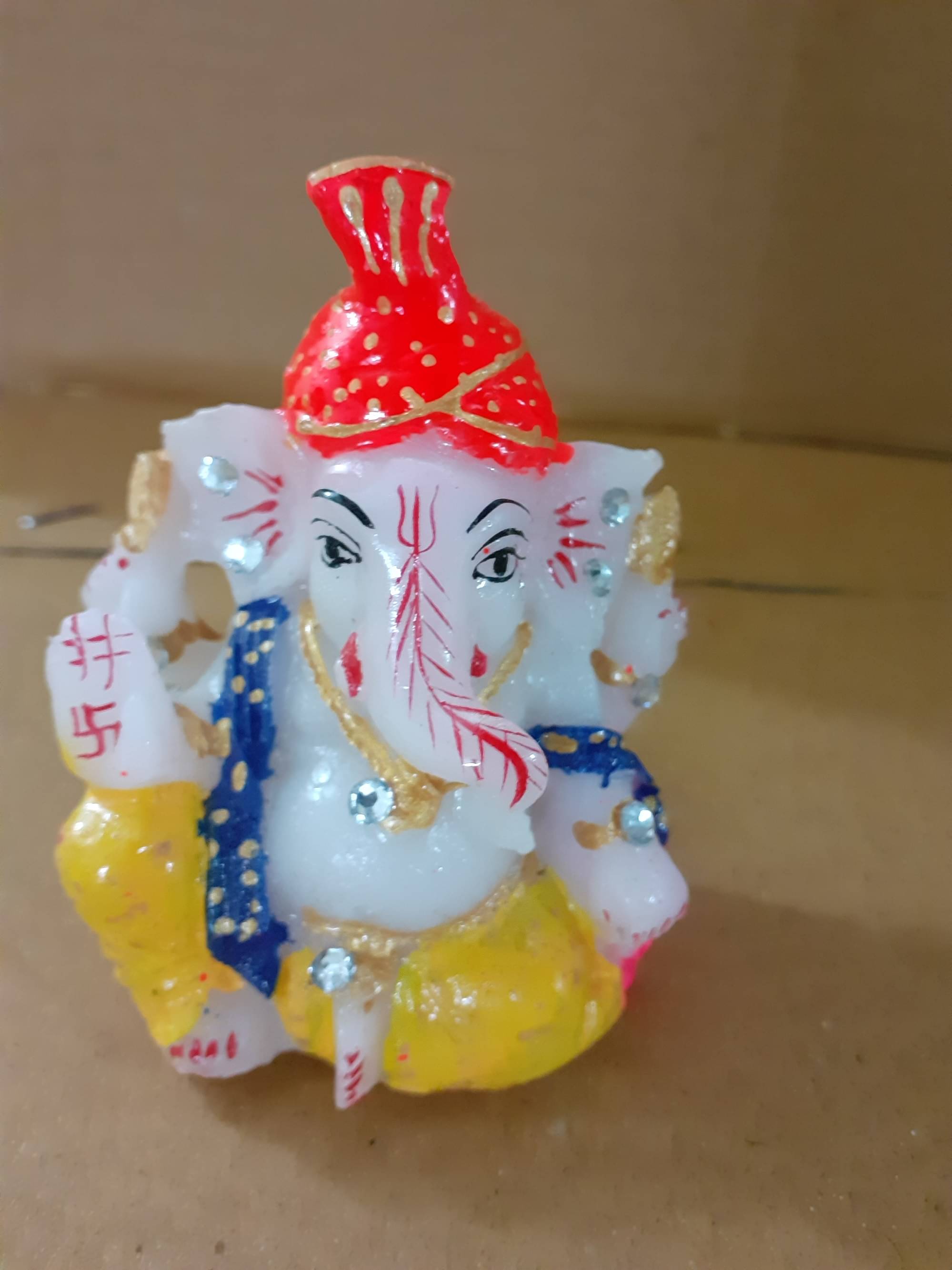     			Spreading Smiles God Figurines 6 cm - Pack of 1