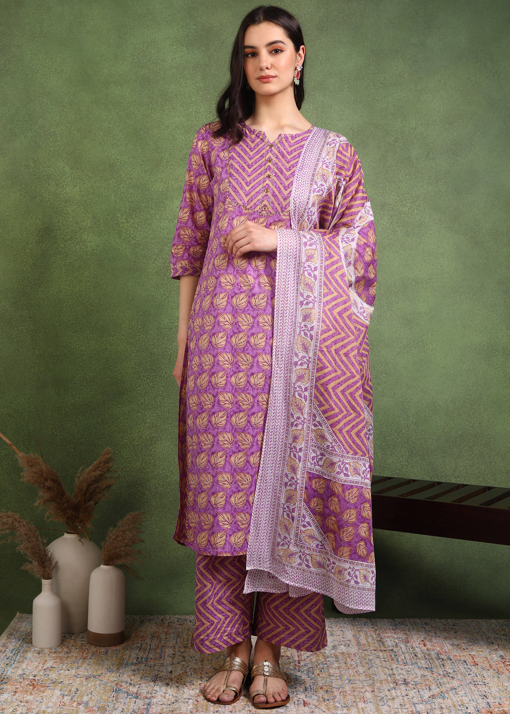 Yash Gallery Women Cotton Printed Straight Kurti With Pants ( Lavender )