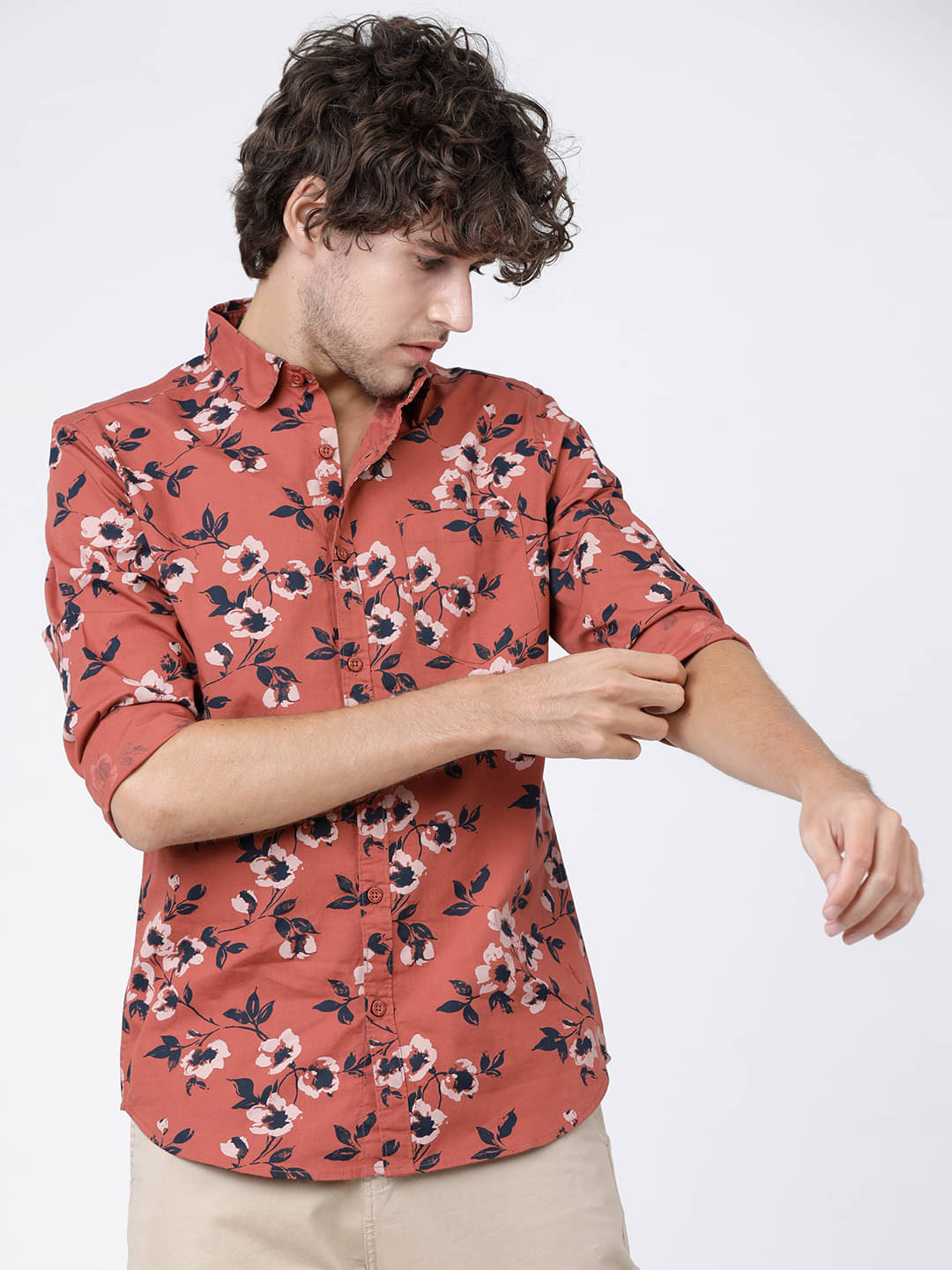 Highlander 100% Cotton Slim Fit Printed Full Sleeves Men's Casual Shirt - Multi ( Pack of 1 )     			Highlander 100% Cotton Slim Fit Printed Full Sleeves Men's Casual Shirt - Multi ( Pack of 1 )