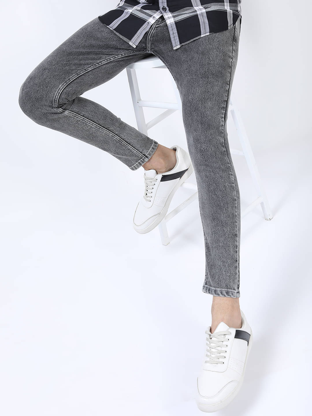 Highlander Slim Fit Clean Look Men's Jeans - Grey ( Pack of 1 ) Highlander Slim Fit Clean Look Men's Jeans - Grey ( Pack of 1 )