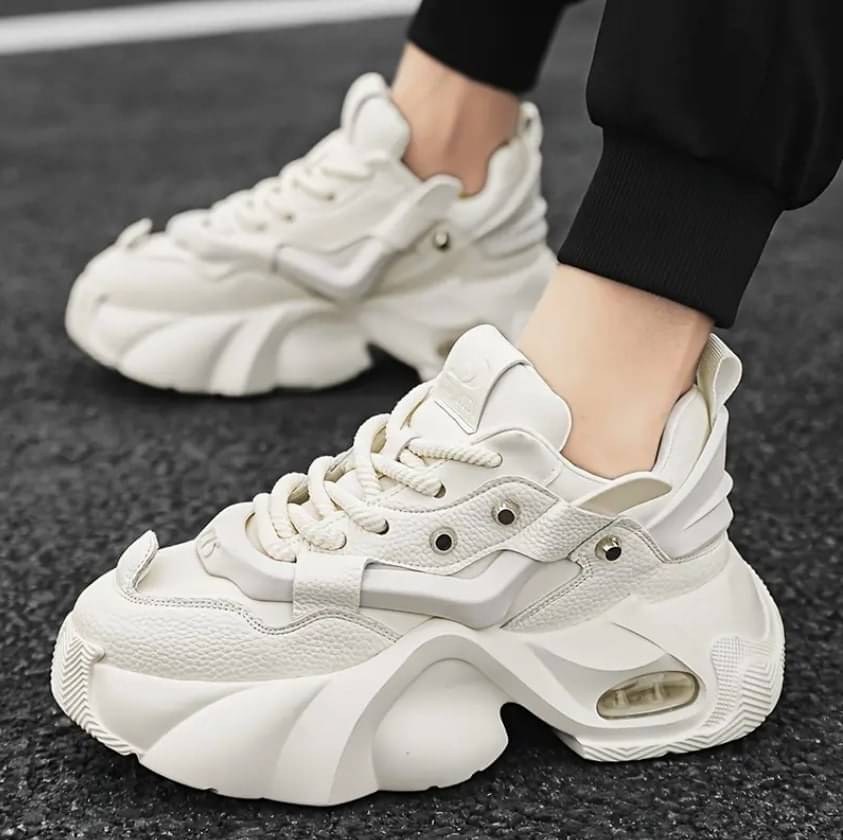     			ROBBIE JONES White Men's Lifestyle Shoes