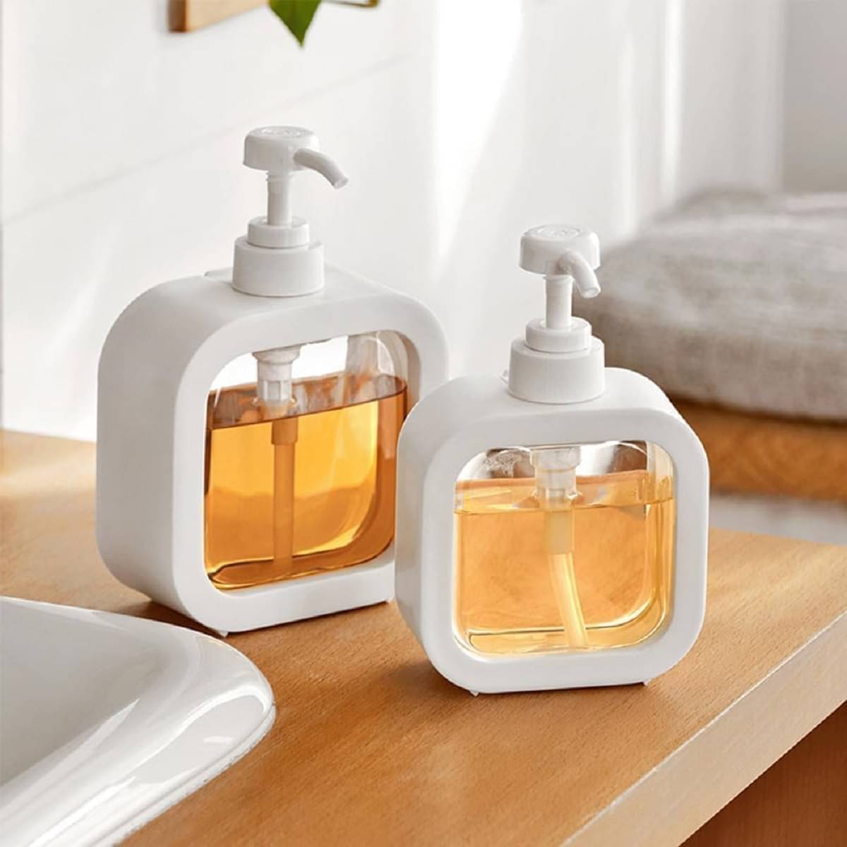    			Magnique 2 pcs Multipurpose Liquid Soap Refillable Plastic Dispenser Hand Wash, Dish Wash, Shampoo, Conditioner, Shower Gel Lotion for Bathroom and Kitchen 300ml