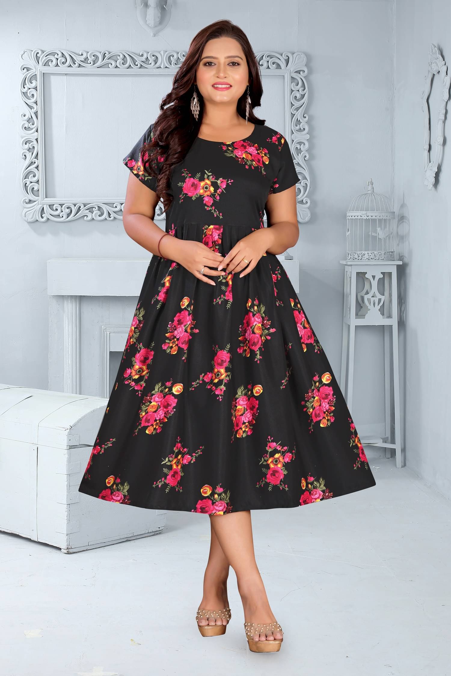 RIAANA Women Georgette Printed Anarkali Kurti ( Black )     			RIAANA Women Georgette Printed Anarkali Kurti ( Black )