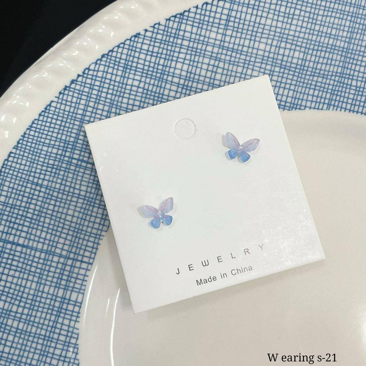     			SHANKHRAJ MA LL Sky Blue Stud Earrings ( Pack of 1 )