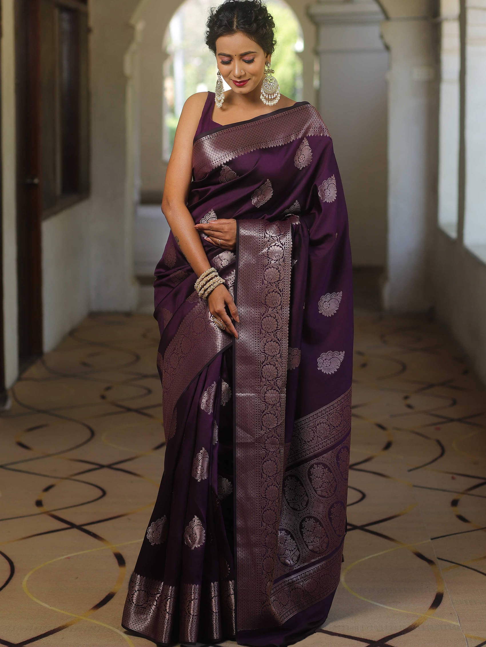     			Trijal Fab Jacquard Self Design Kanjeevaram Sarees With Unstitched Blouse Piece ( Purple )