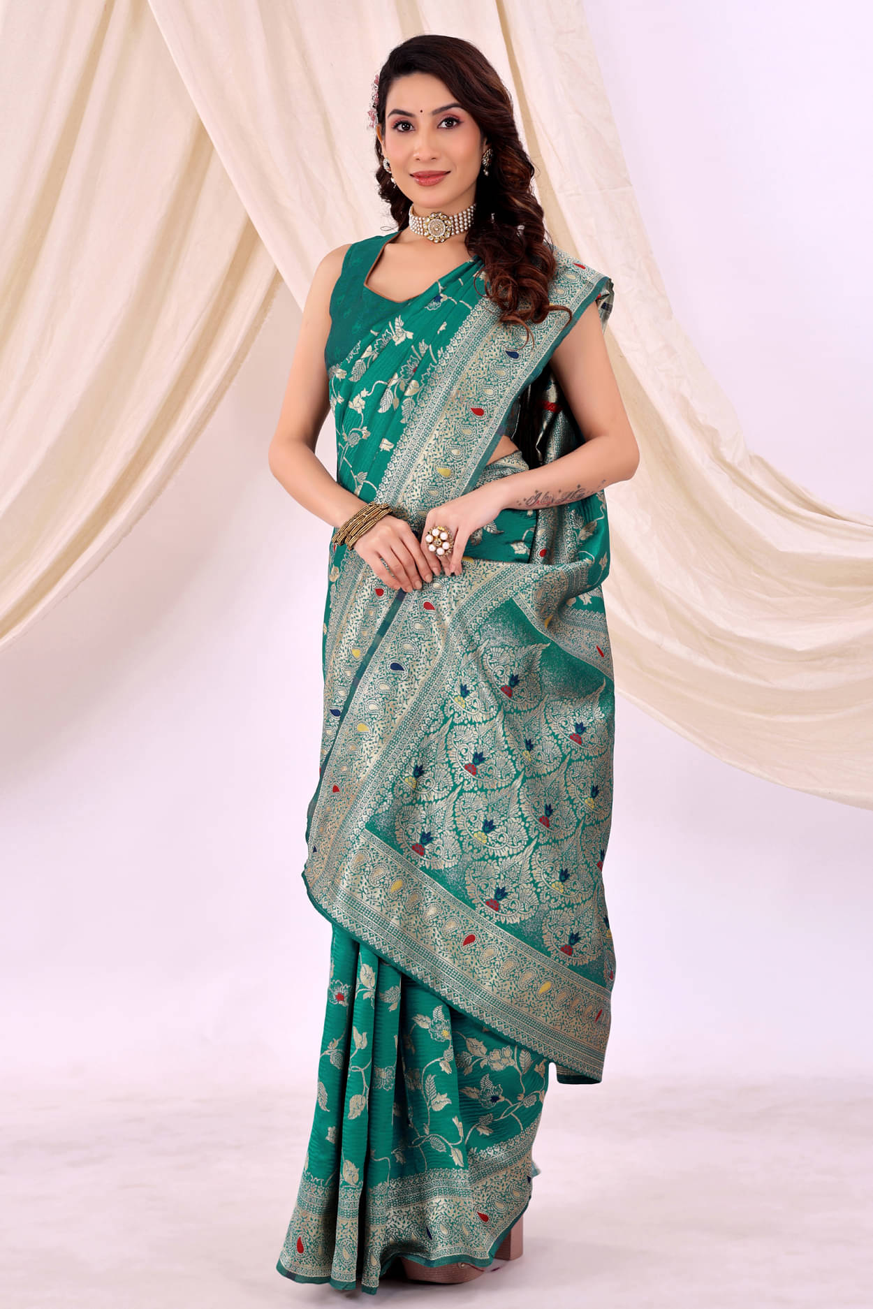     			Vkaran Silk Woven Kanjeevaram Sarees With Unstitched Blouse Piece ( Turquoise )