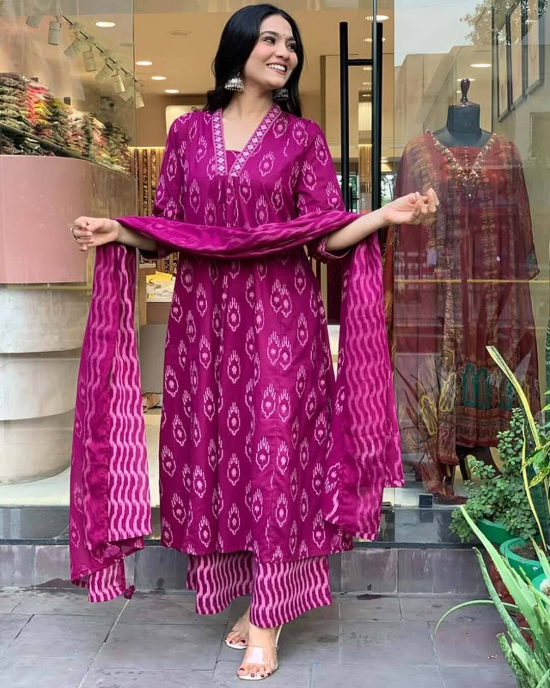     			YAGNIK FASHION Women Rayon Printed Anarkali Kurti With Pants ( Wine )