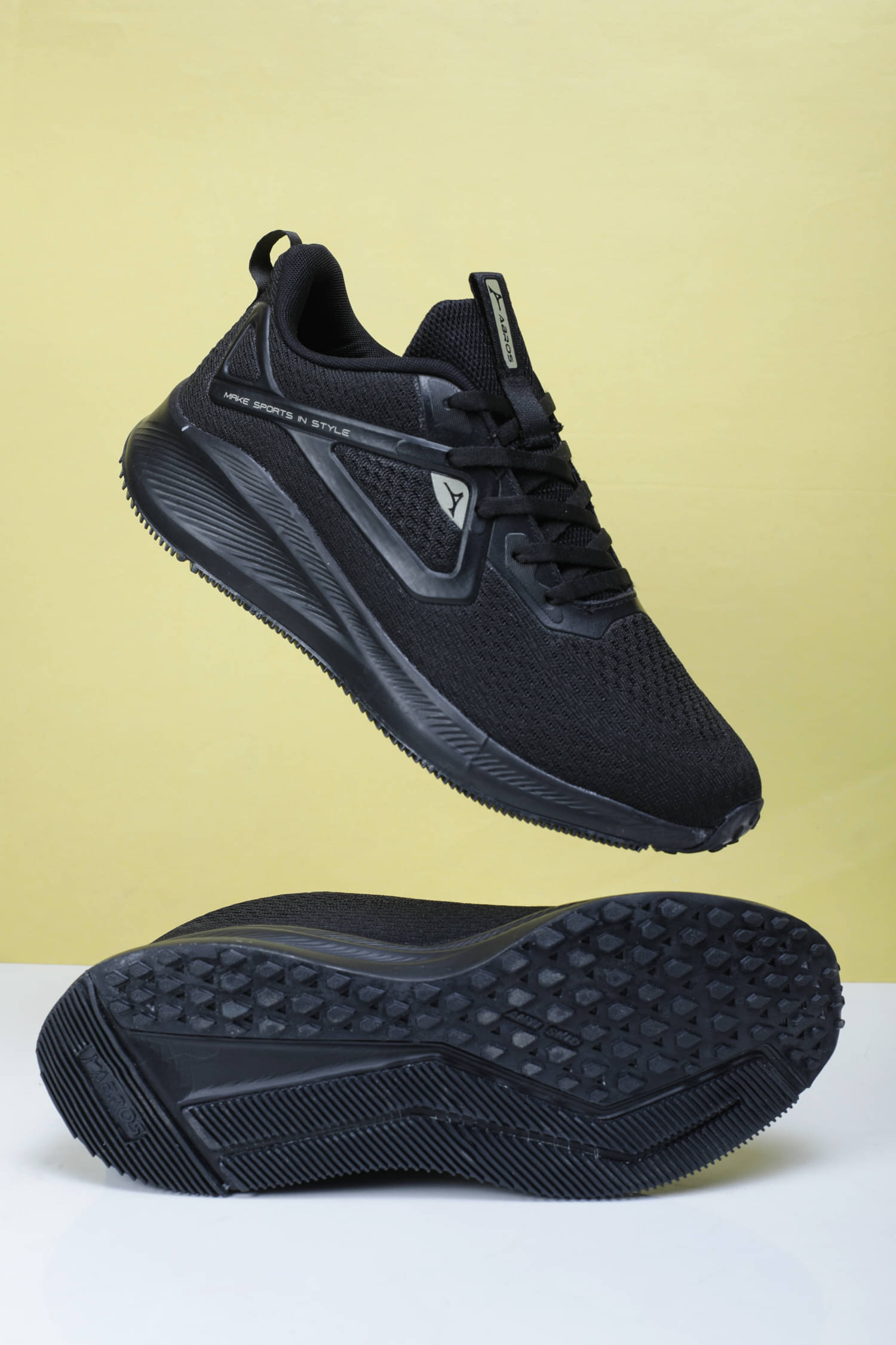     			Abros GROOT Black Men's Sports Running Shoes