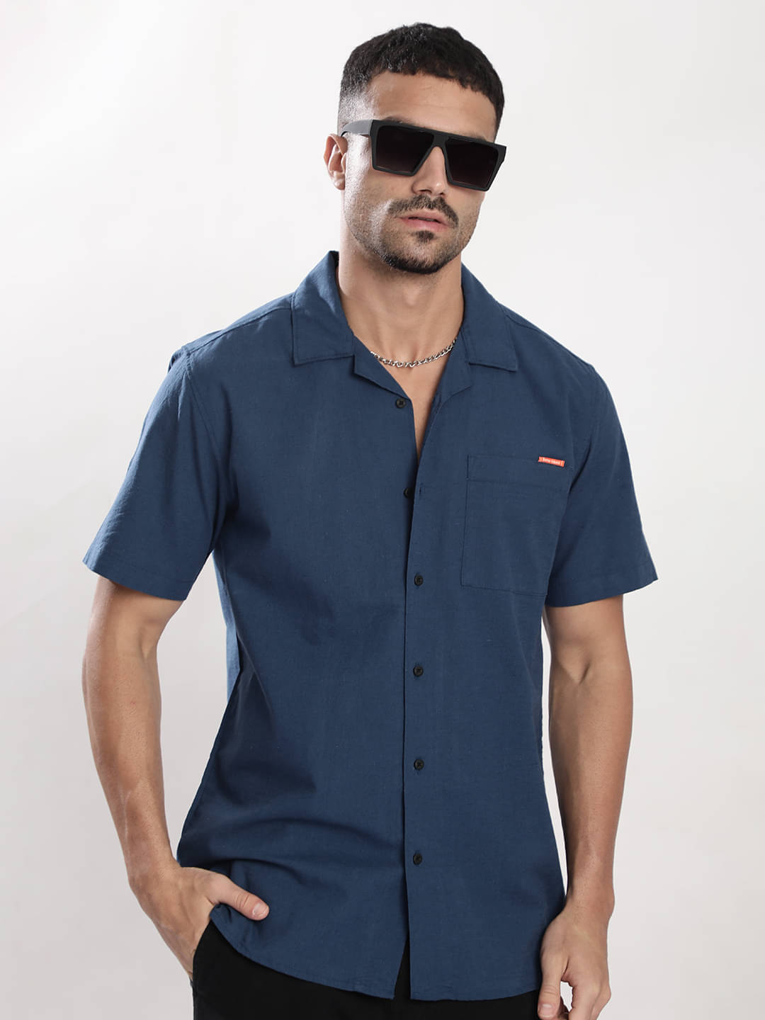 Bene Kleed Cotton Blend Regular Fit Solids Half Sleeves Men's Casual Shirt - Blue ( Pack of 1 ) Bene Kleed Cotton Blend Regular Fit Solids Half Sleeves Men's Casual Shirt - Blue ( Pack of 1 )