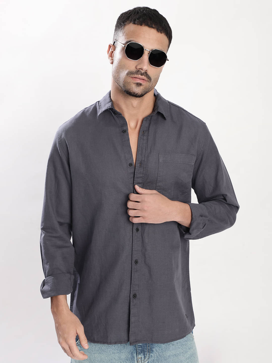 Bene Kleed Cotton Blend Regular Fit Solids Full Sleeves Men's Casual Shirt - Grey ( Pack of 1 ) Bene Kleed Cotton Blend Regular Fit Solids Full Sleeves Men's Casual Shirt - Grey ( Pack of 1 )