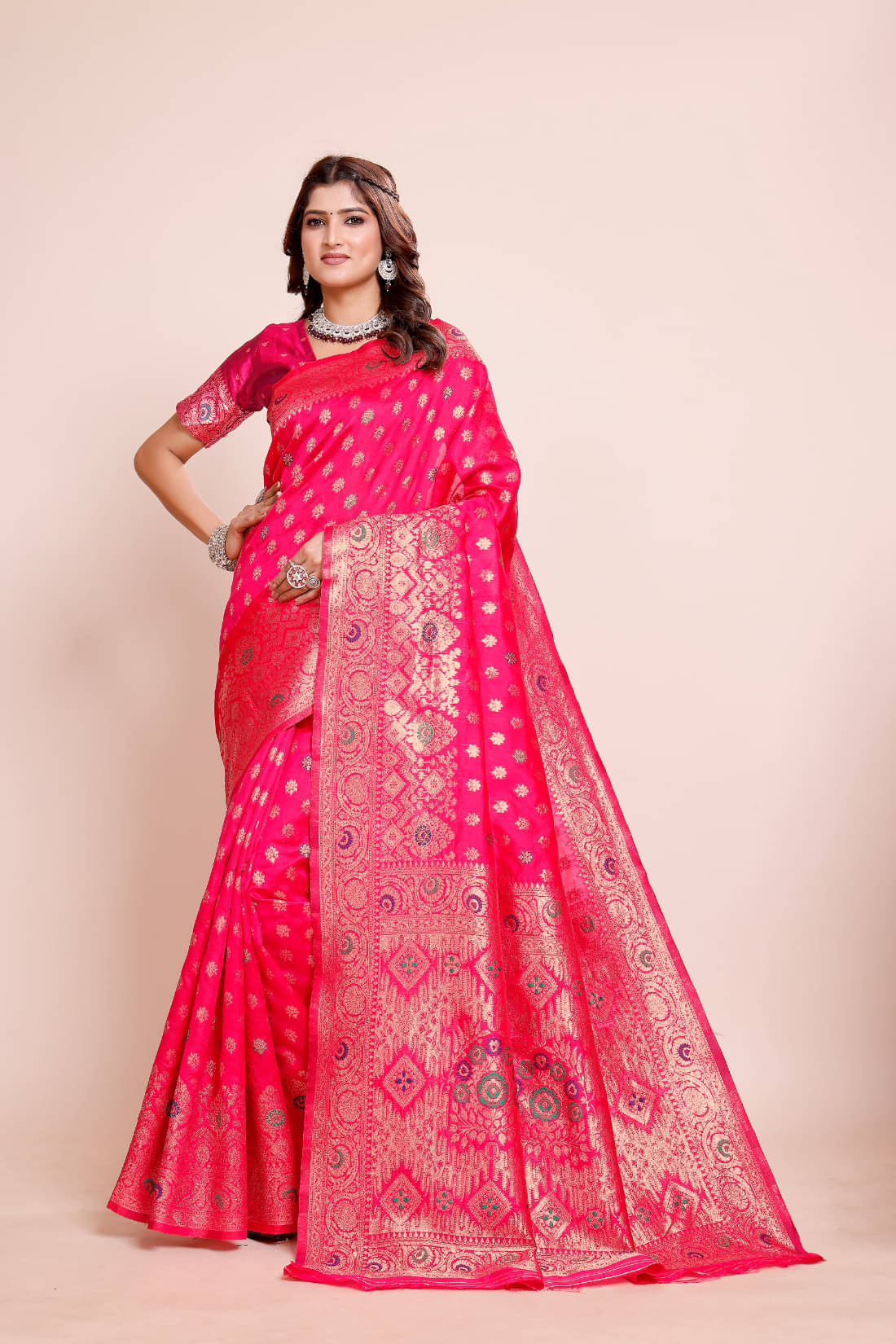 DHAYNA AND REEWA FASHION Georgette Woven Kanjeevaram Sarees With Unstitched Blouse Piece ( Rani ) DHAYNA AND REEWA FASHION Georgette Woven Kanjeevaram Sarees With Unstitched Blouse Piece ( Rani )