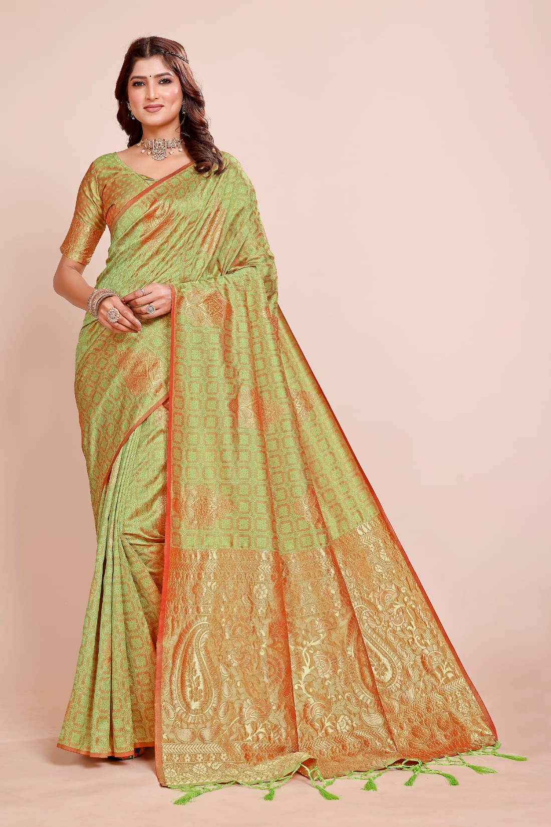 DHAYNA AND REEWA FASHION Georgette Woven Paithani Sarees With Unstitched Blouse Piece ( Olive ) DHAYNA AND REEWA FASHION Georgette Woven Paithani Sarees With Unstitched Blouse Piece ( Olive )