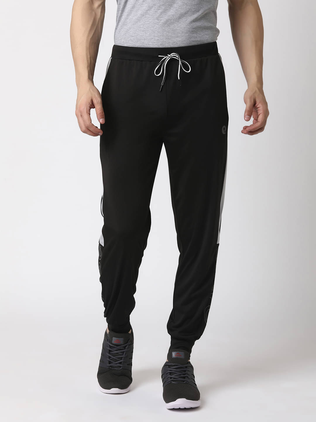     			Estro Black Polyester Men's Trackpants ( Pack of 1 )