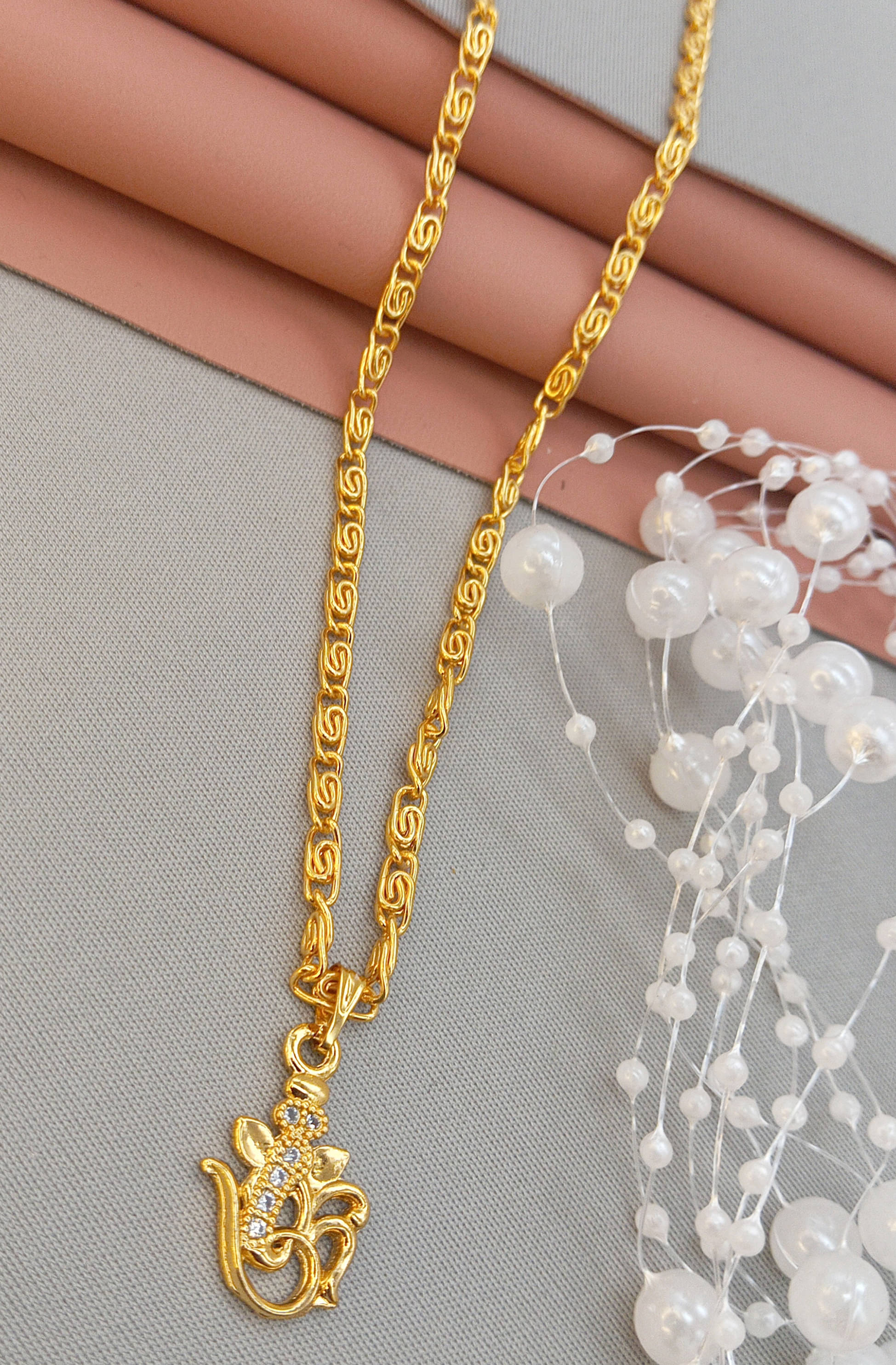 JIPPA Gold Pendant ( Pack of 1 )     			JIPPA Gold Pendant ( Pack of 1 )