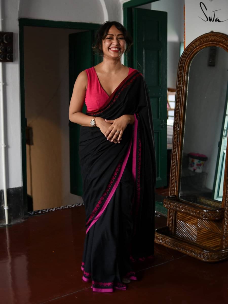     			PIYARI FASHION Cotton Woven Tant Saree With Unstitched Blouse Piece ( Black )