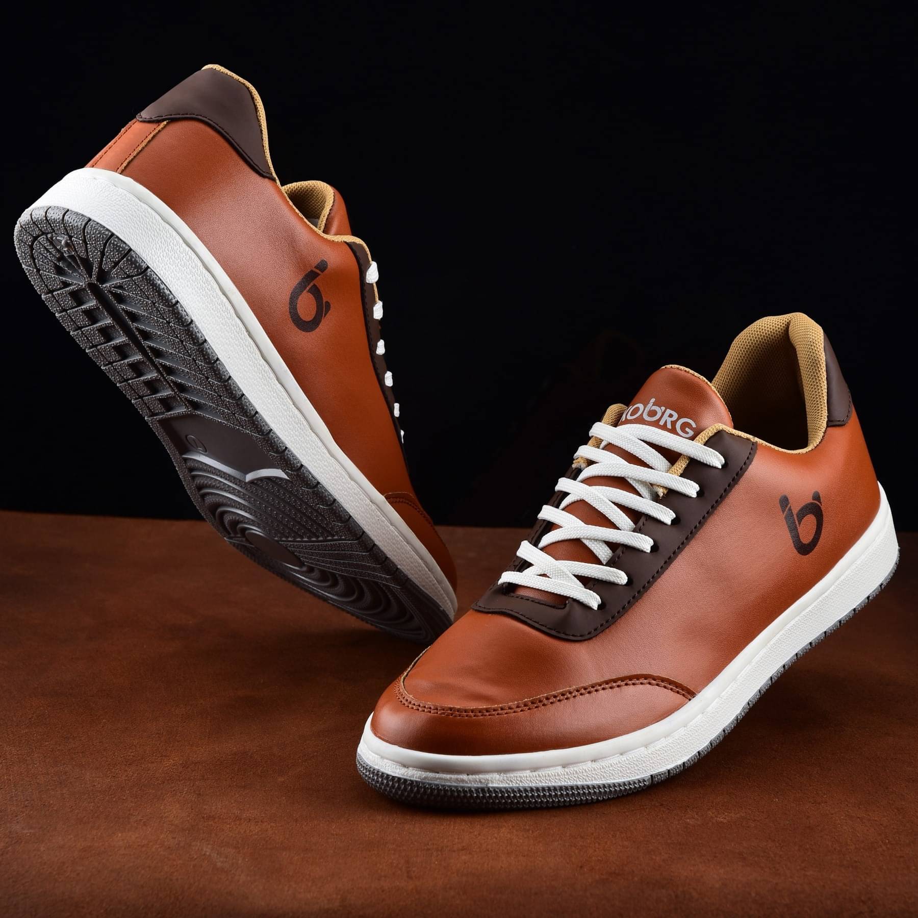     			koburg Tan Men's Sneakers