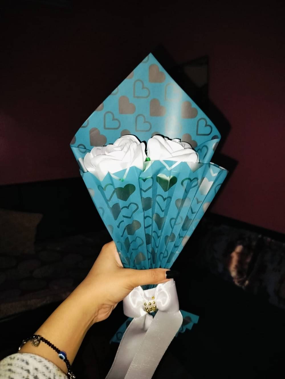     			Petal Crafted - White Rose Artificial Flowers Bouquet (Pack of 1)