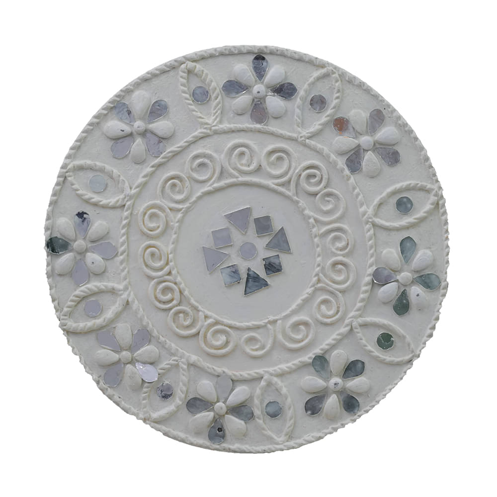     			Exclusively hand-painted Lippan art on Round MDF by Penkraft