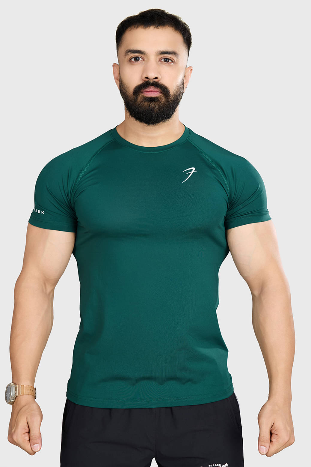 Fuaark Dark Green Polyester Slim Fit Men's Compression T-Shirt ( Pack of 1 ) Fuaark Dark Green Polyester Slim Fit Men's Compression T-Shirt ( Pack of 1 )