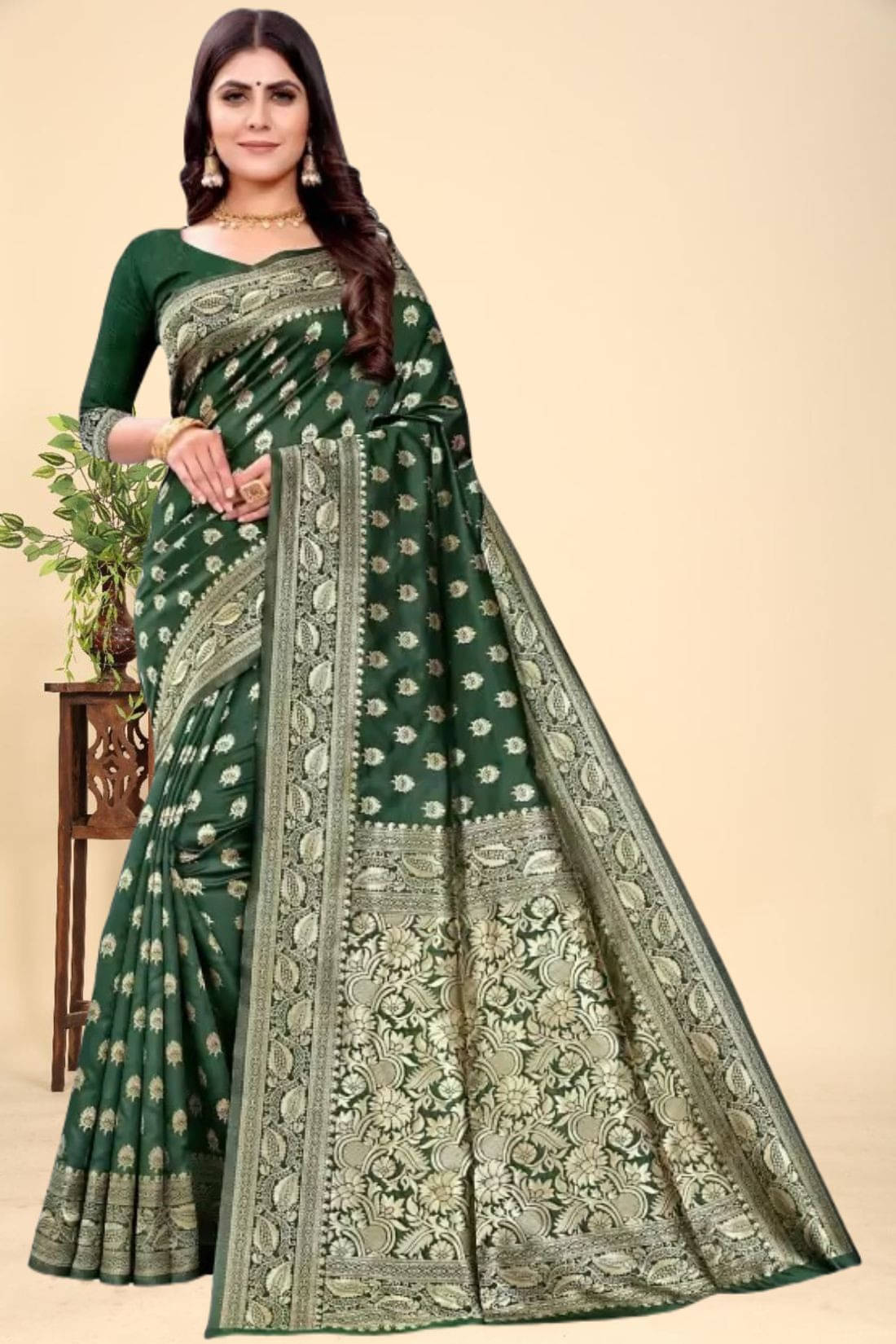 Kevami Fashion Silk Blend Self Design Banarasi saree With Unstitched Blouse Piece ( Green )     			Kevami Fashion Silk Blend Self Design Banarasi saree With Unstitched Blouse Piece ( Green )
