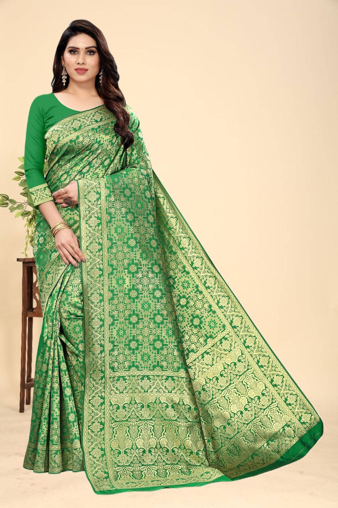Kevami Fashion Silk Blend Woven Banarasi saree With Unstitched Blouse Piece ( Green )     			Kevami Fashion Silk Blend Woven Banarasi saree With Unstitched Blouse Piece ( Green )
