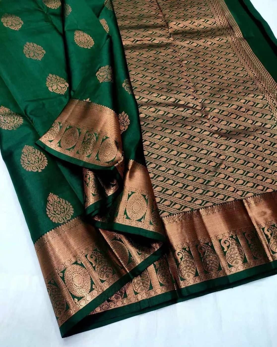     			Kevami Fashion Silk Printed Kanjeevaram Sarees With Unstitched Blouse Piece ( Green )