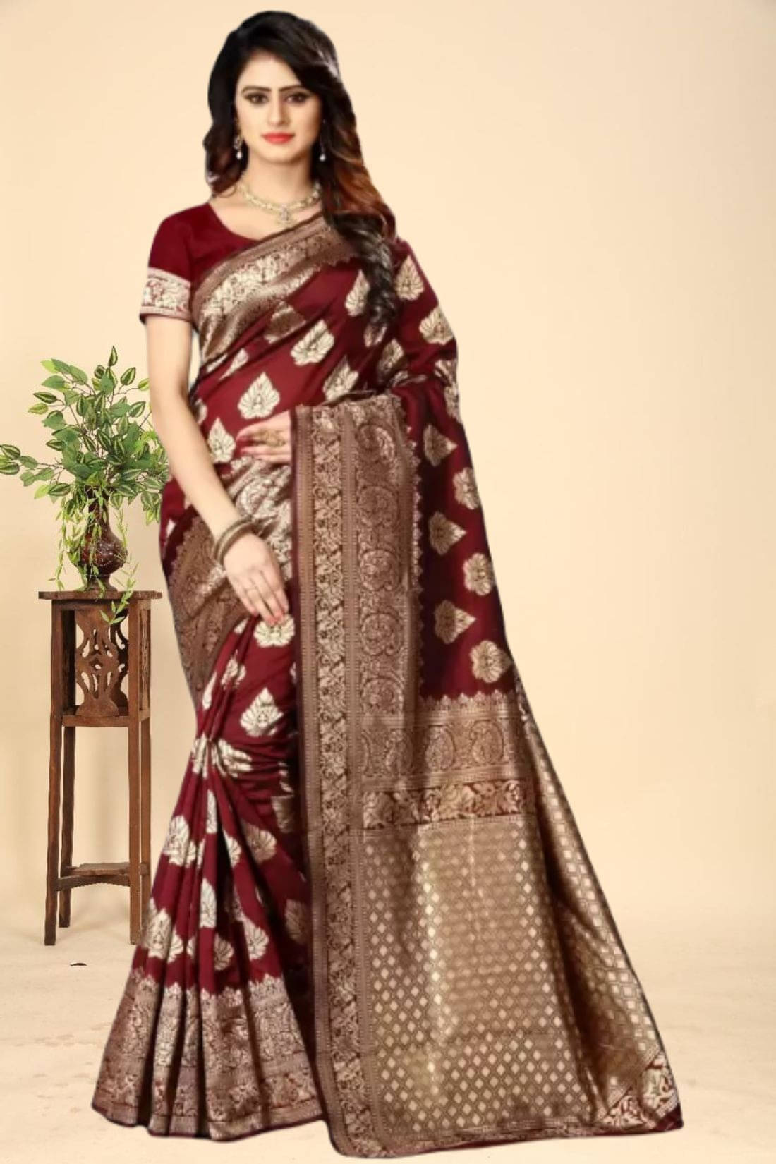     			Kevami Fashion Silk Woven Banarasi saree With Unstitched Blouse Piece ( Maroon )