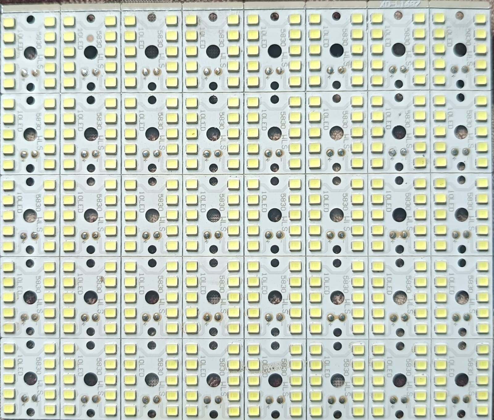 Morex 9W Cool Day Light LED Bulb ( Pack of 40 ) Morex 9W Cool Day Light LED Bulb ( Pack of 40 )