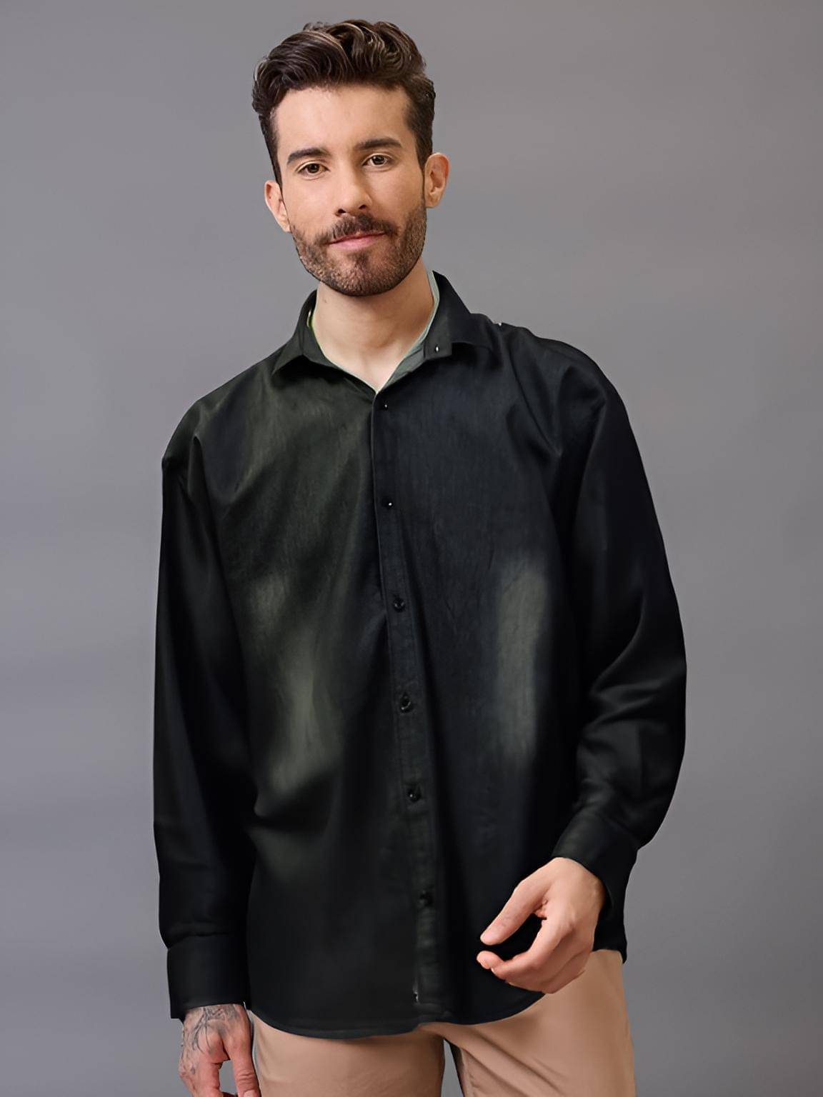     			NEW-18 Denim Regular Fit Solids Full Sleeves Men's Casual Shirt - Black ( Pack of 1 )