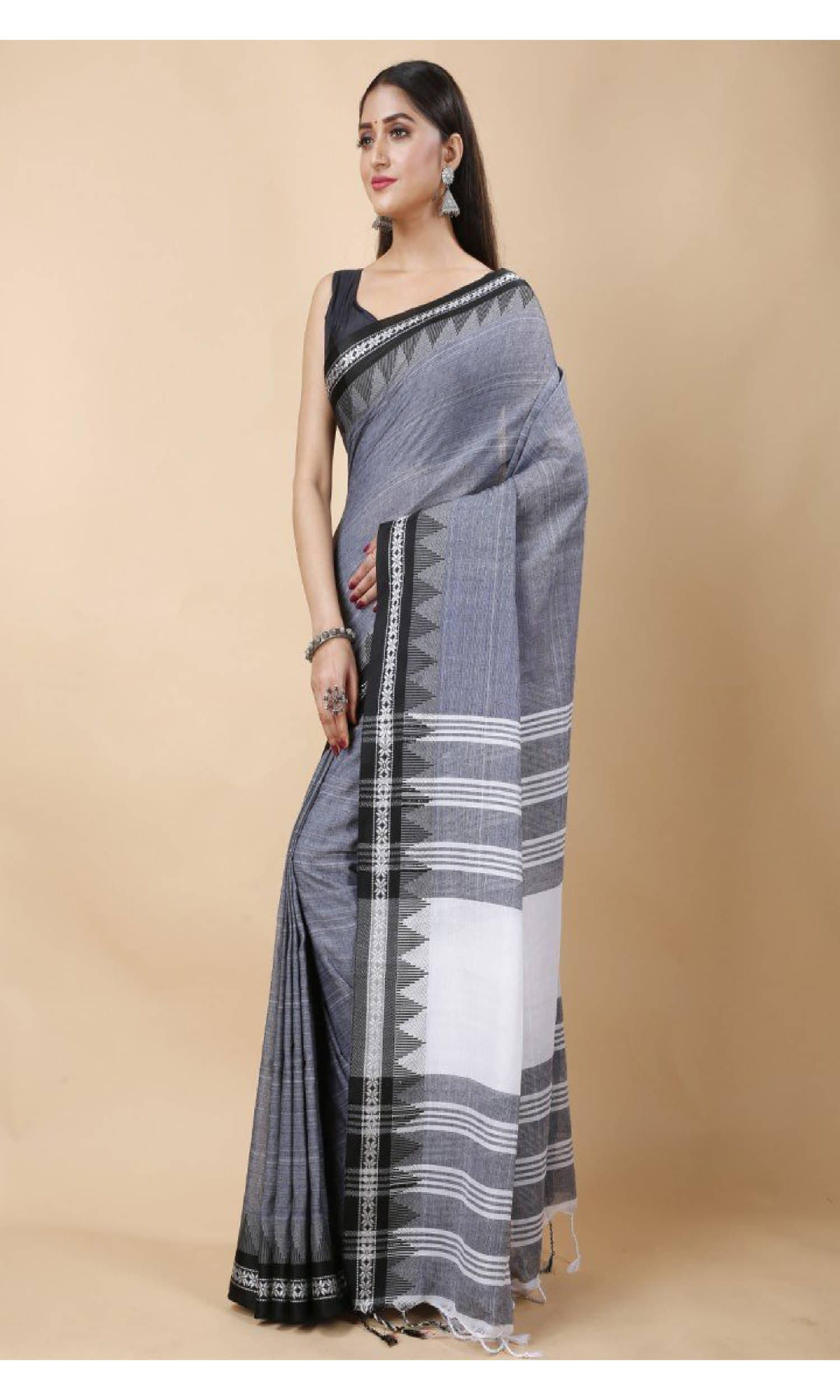     			PIYARI FASHION Cotton Woven Tant Saree With Unstitched Blouse Piece ( Grey )