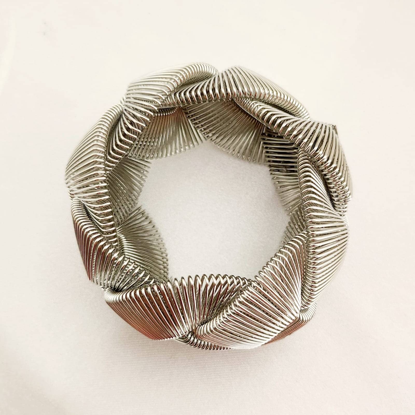     			Piu Jewels Silver Cuff ( Pack of 1 )