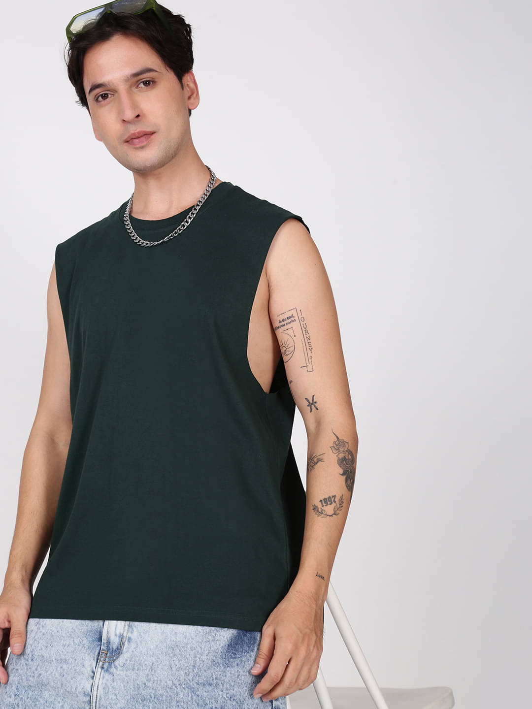 Bene Kleed Men 100% Cotton Relaxed Fit Solid T-Shirt ( Green ) Bene Kleed Men 100% Cotton Relaxed Fit Solid T-Shirt ( Green )