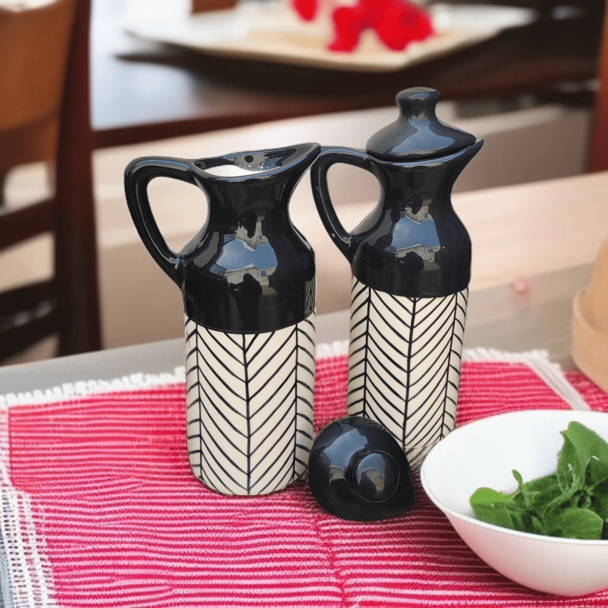     			Malaikah Blk Zbra Oil Dspnsr Ceramic Black Oil Container ( Set of 2 )