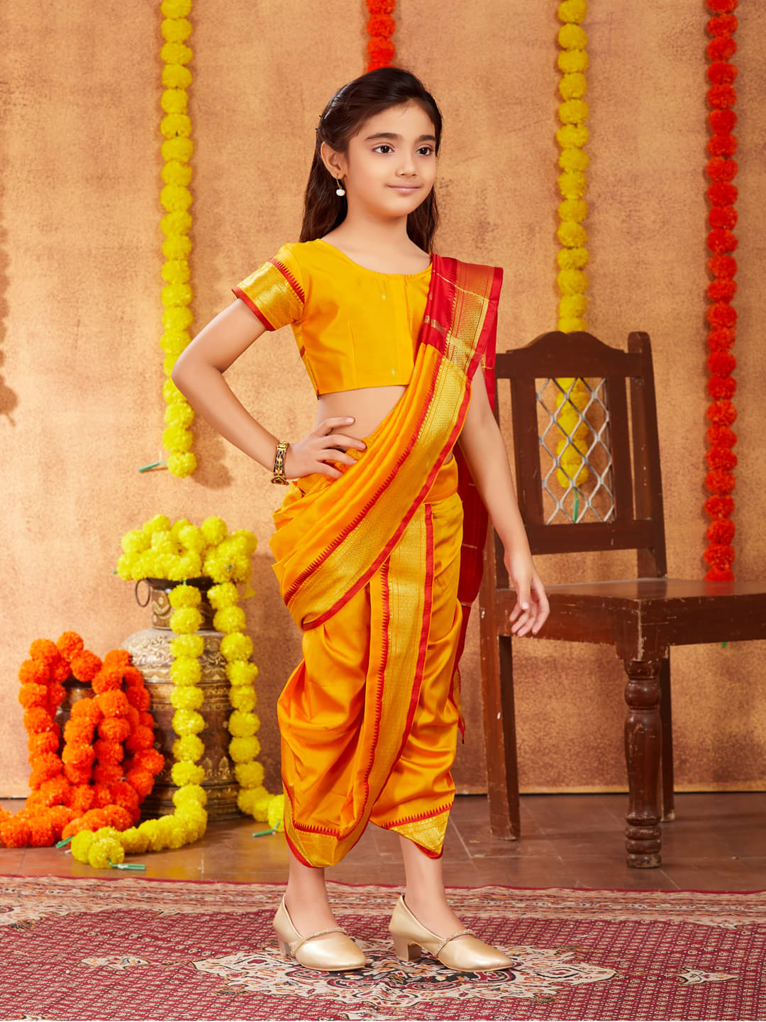     			Aarika Chiffon Ready To Wear Saree For Girls ( Gold , Pack of 1 )