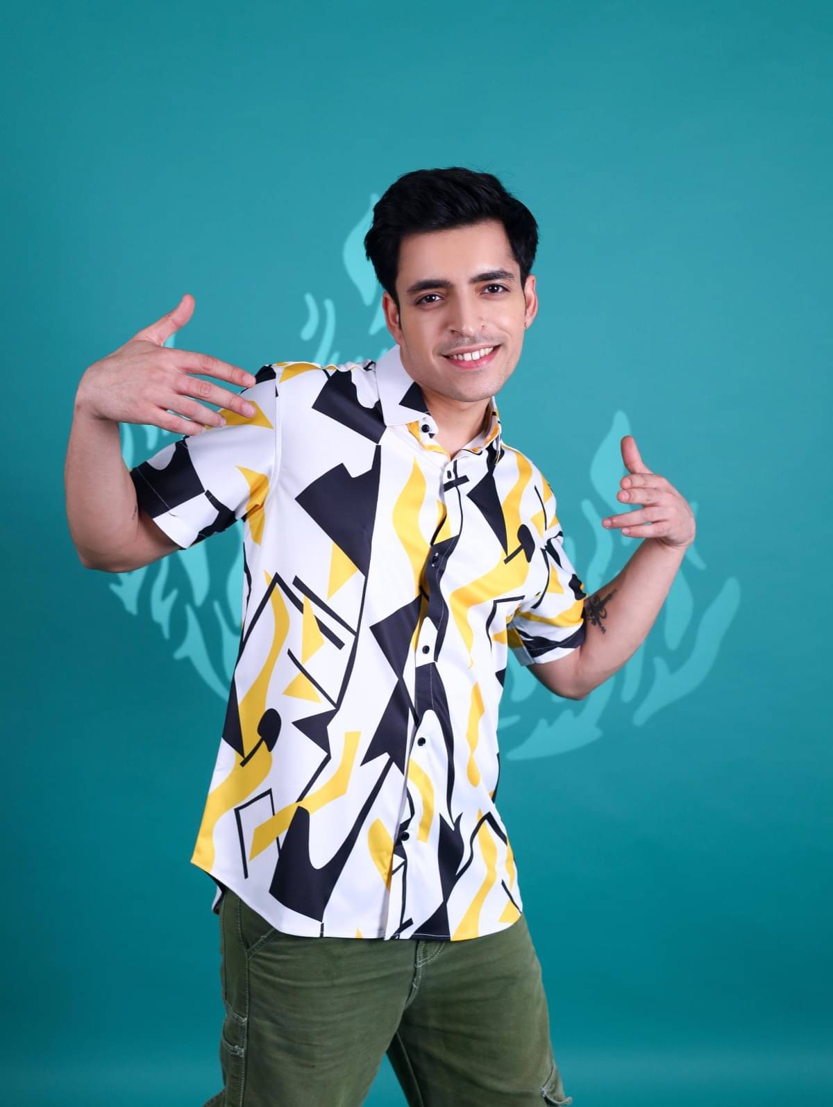 Fesner Cotton Blend Regular Fit Printed Half Sleeves Men's Casual Shirt - Multicolor ( Pack of 1 )     			Fesner Cotton Blend Regular Fit Printed Half Sleeves Men's Casual Shirt - Multicolor ( Pack of 1 )