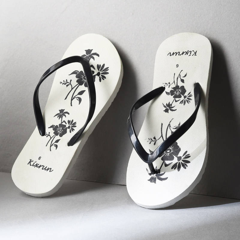     			KIXRUN FASHION White Women's Daily Slipper