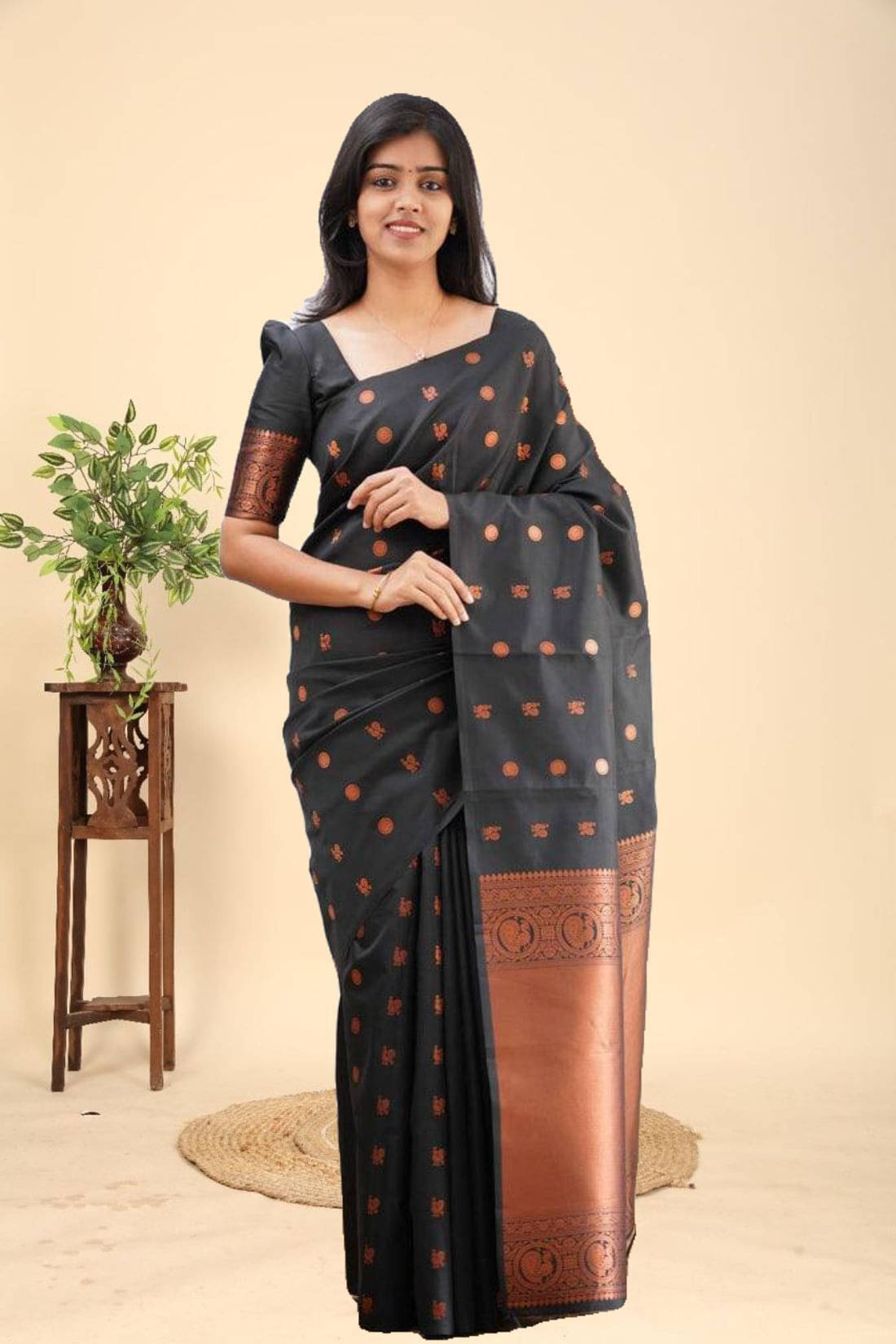     			Kevami Fashion Art Silk Woven Banarasi saree With Unstitched Blouse Piece ( Black )