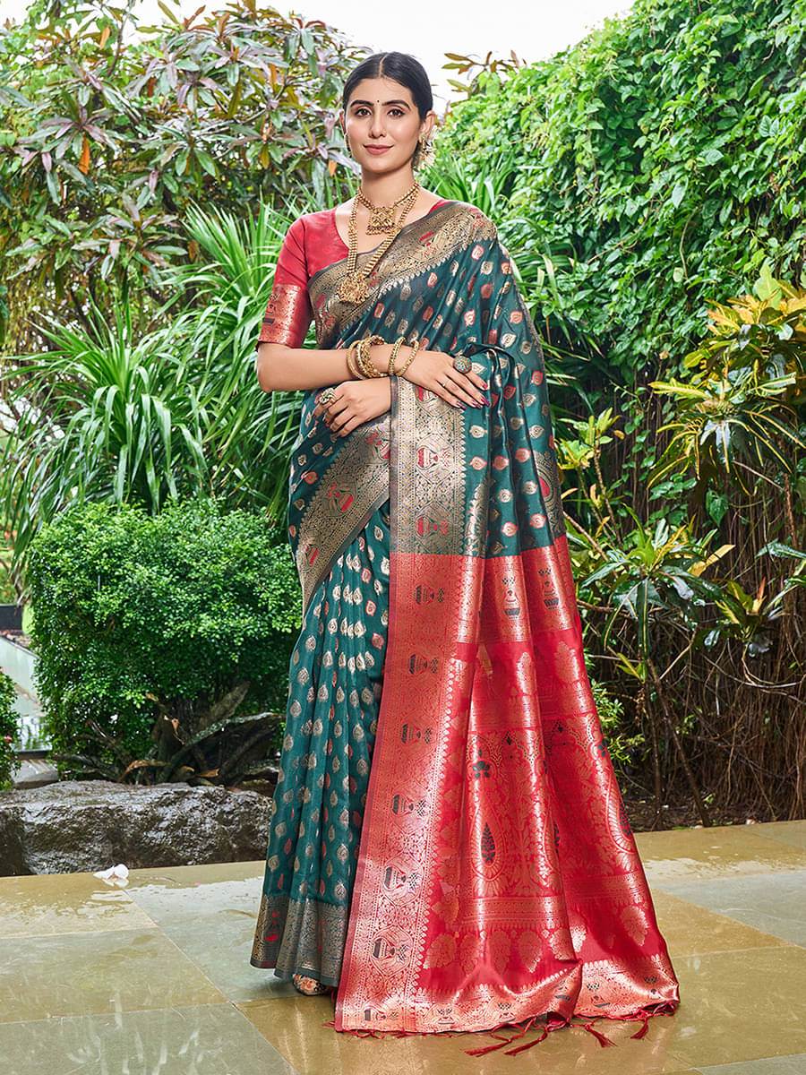     			Kevami Fashion Silk Blend Woven Kanjeevaram Sarees With Unstitched Blouse Piece ( Green )