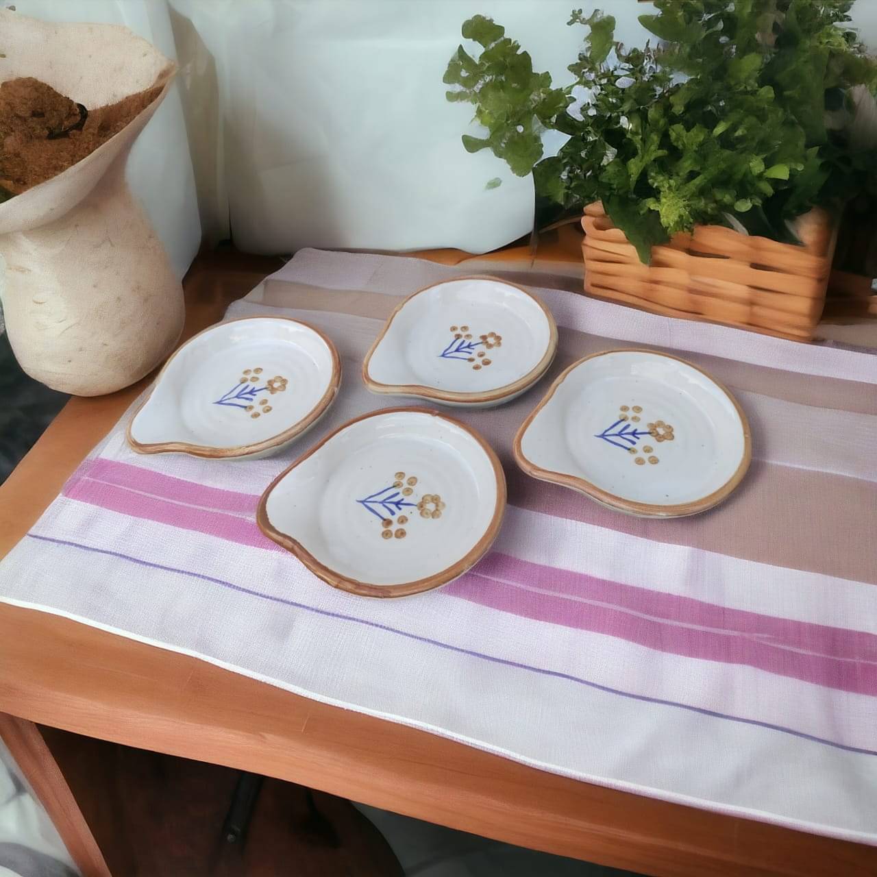     			Malaikah Brwn Lin Rnd Spn Rst Ceramic Printed Cutlery Holder White ( Pack of 4 )