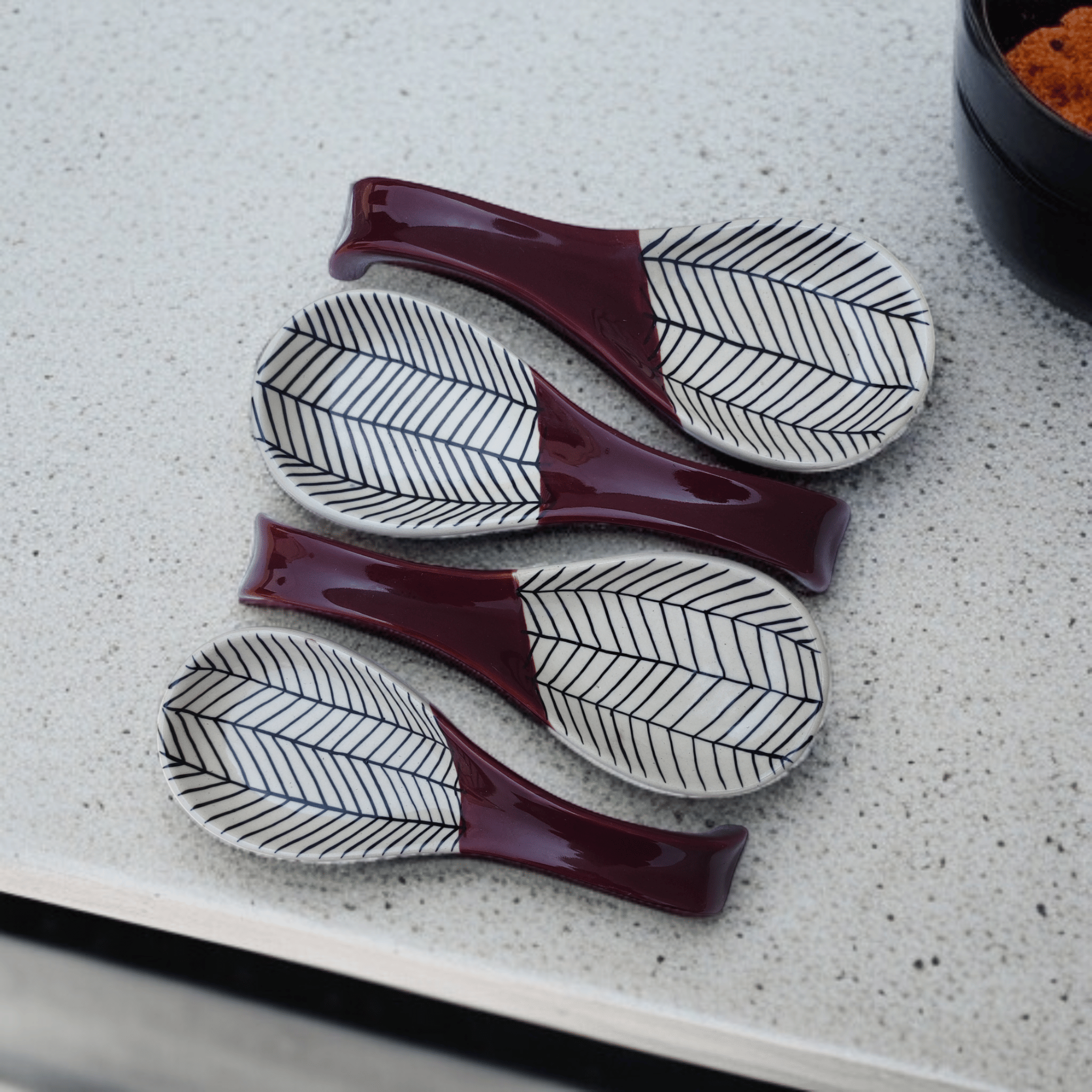     			Malaikah Wne Zbra Lng Spn Rst Ceramic Printed Cutlery Holder Wine ( Pack of 4 )