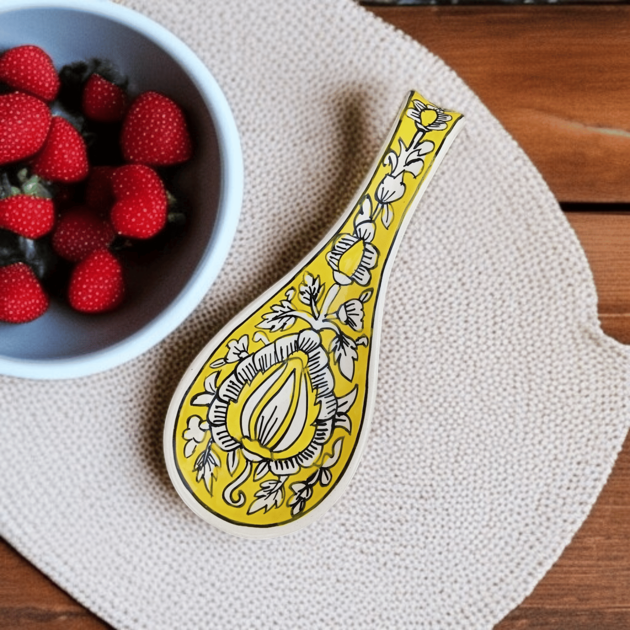 Malaikah Ylw Mghl Lng Spn Rst Ceramic Printed Cutlery Holder Yellow ( Pack of 1 ) Malaikah Ylw Mghl Lng Spn Rst Ceramic Printed Cutlery Holder Yellow ( Pack of 1 )