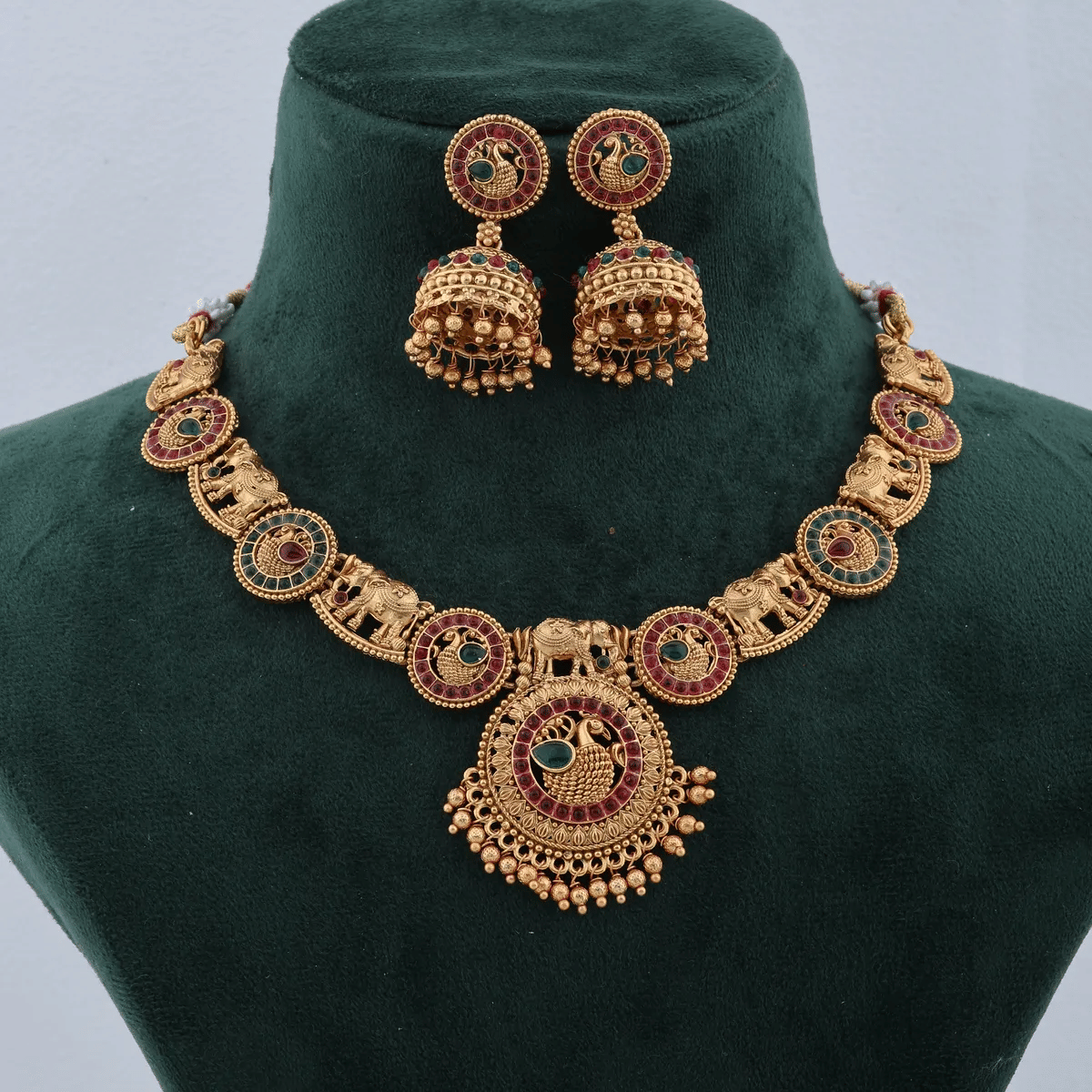 ROFARWORD Gold Brass Necklace Set ( Pack of 1 )