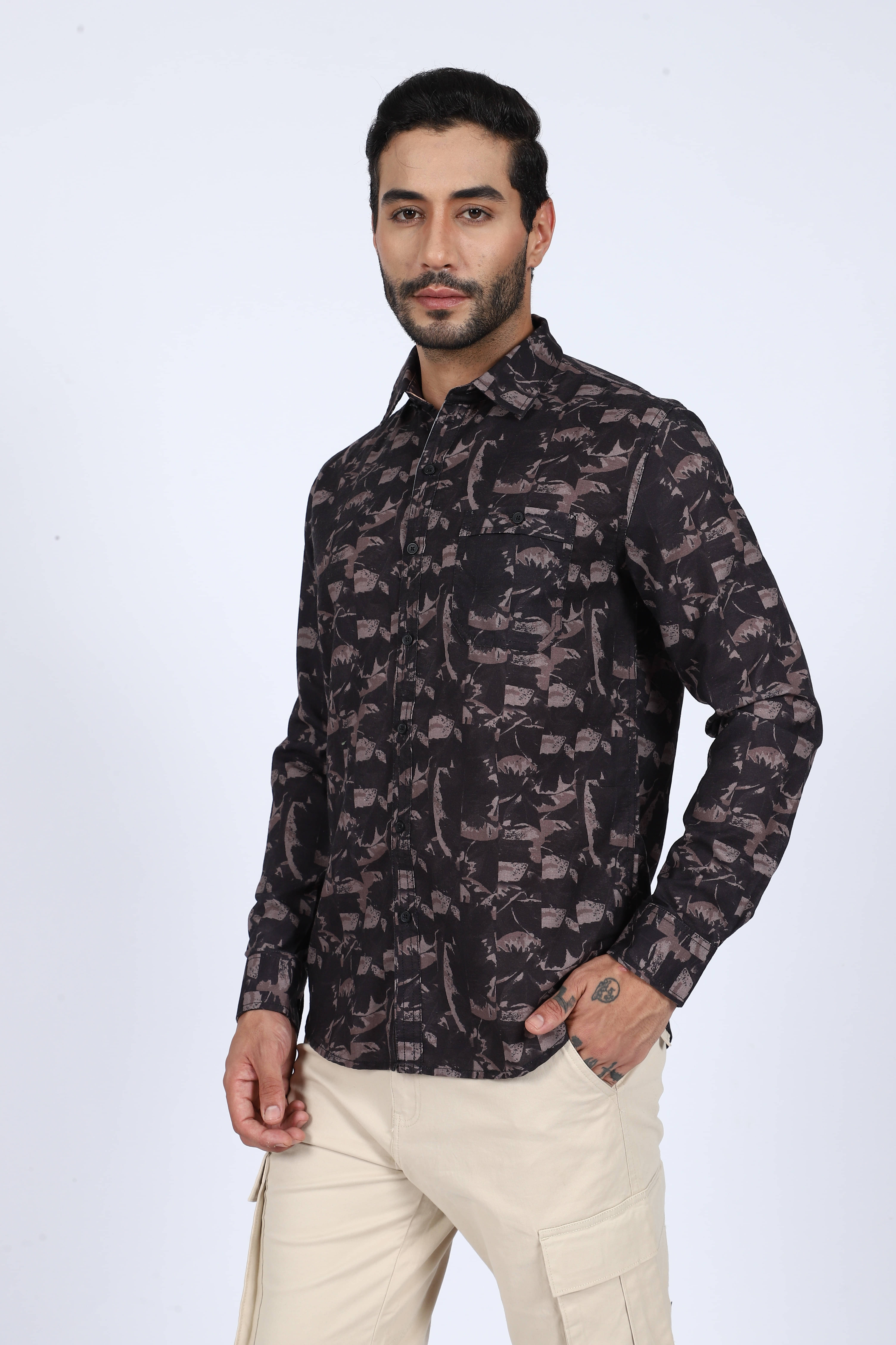 Wolf & co. Cotton Blend Regular Fit Printed Full Sleeves Men's Casual Shirt - Green ( Pack of 1 ) Wolf & co. Cotton Blend Regular Fit Printed Full Sleeves Men's Casual Shirt - Green ( Pack of 1 )